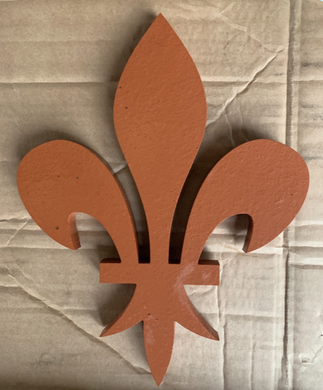 Fleur de Lys en terre cuite